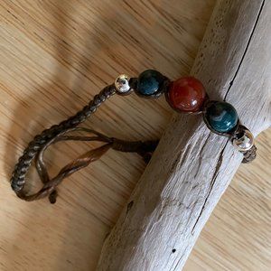 BEADED STRING BRACELET